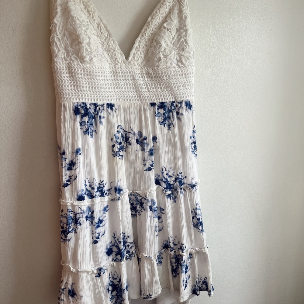Rue21 Elegant White and Navy Dress / graduation